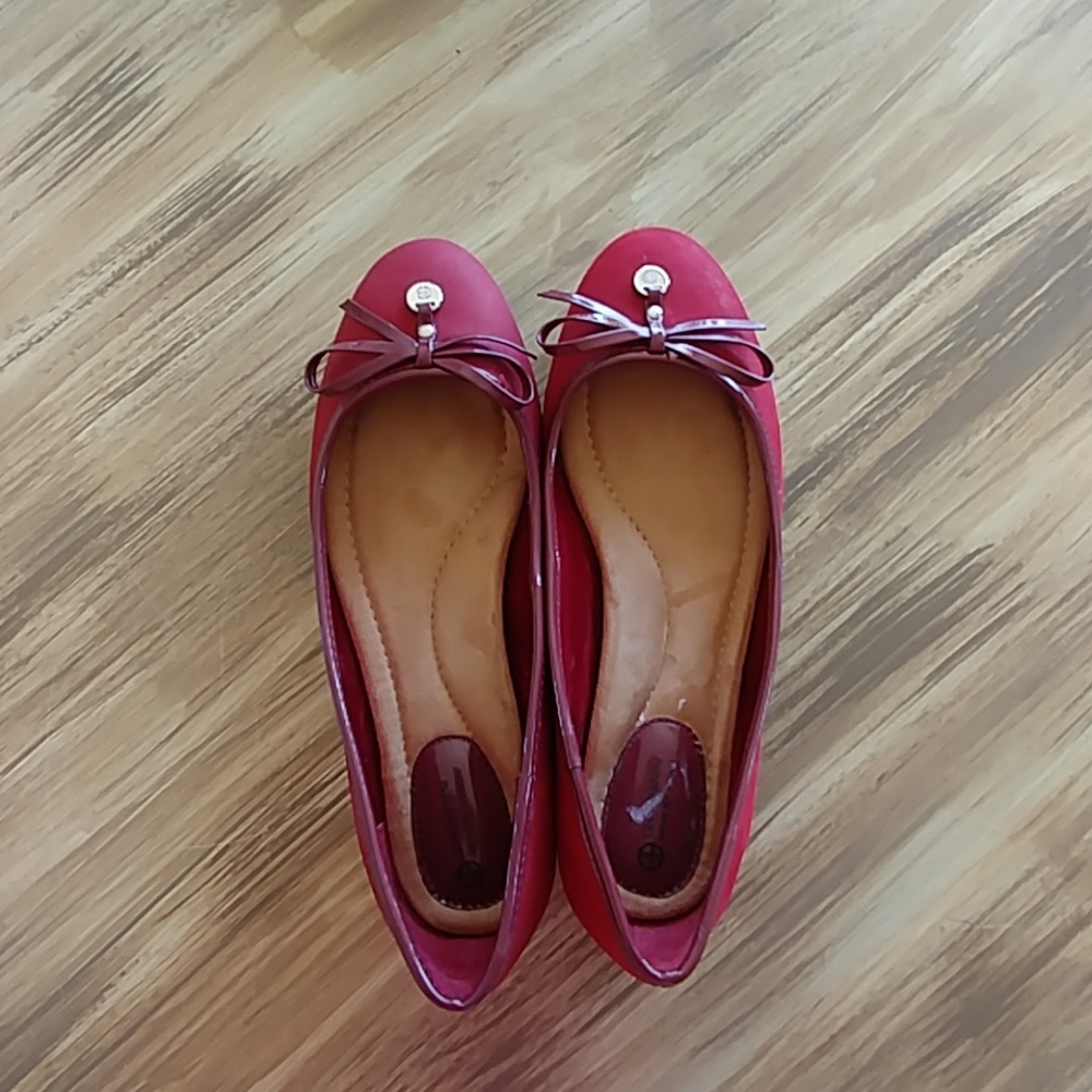 Giani Bernini Flats